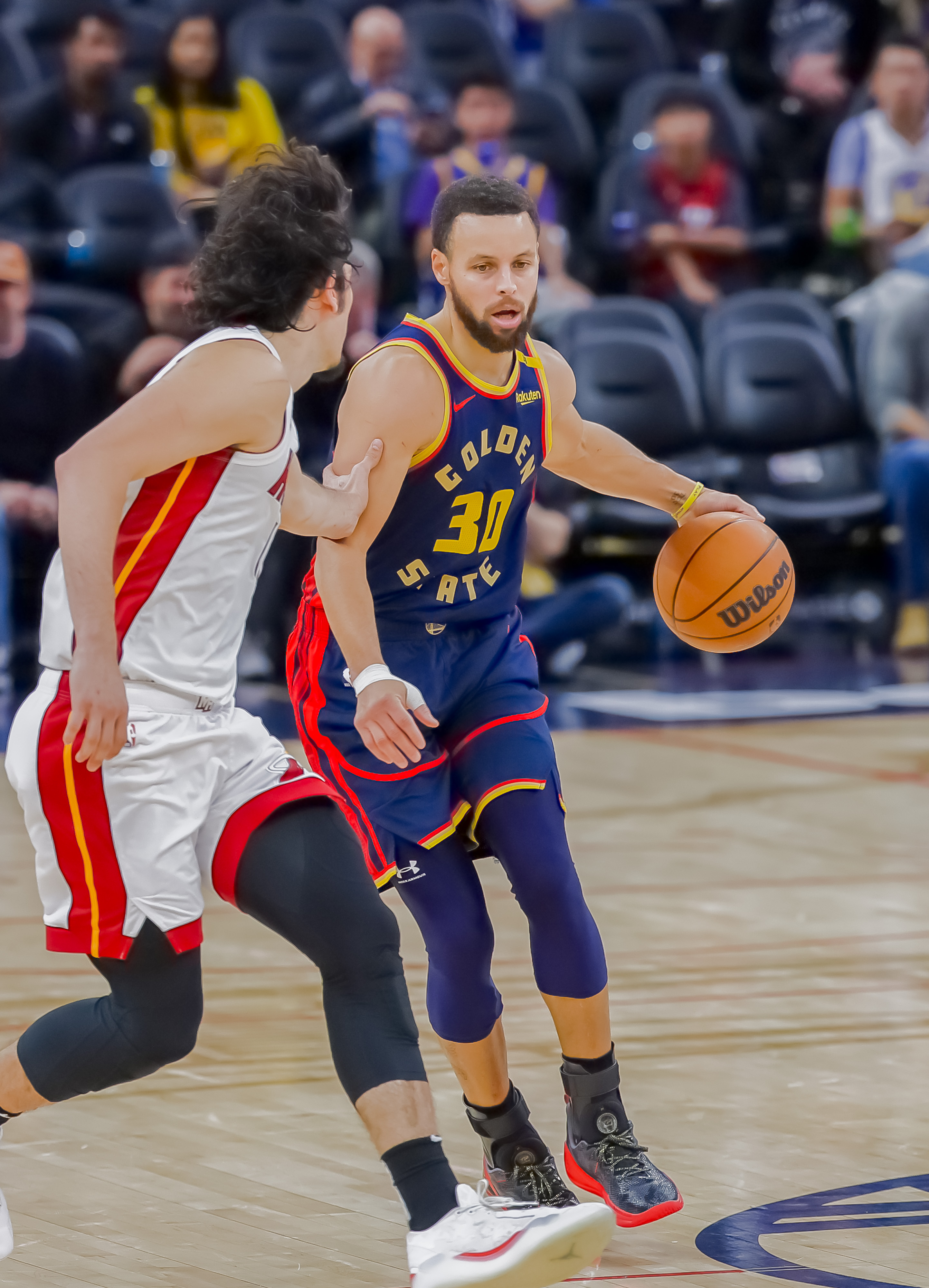 勇士客场不敌掘金，库里布雷克手感不佳的简单介绍