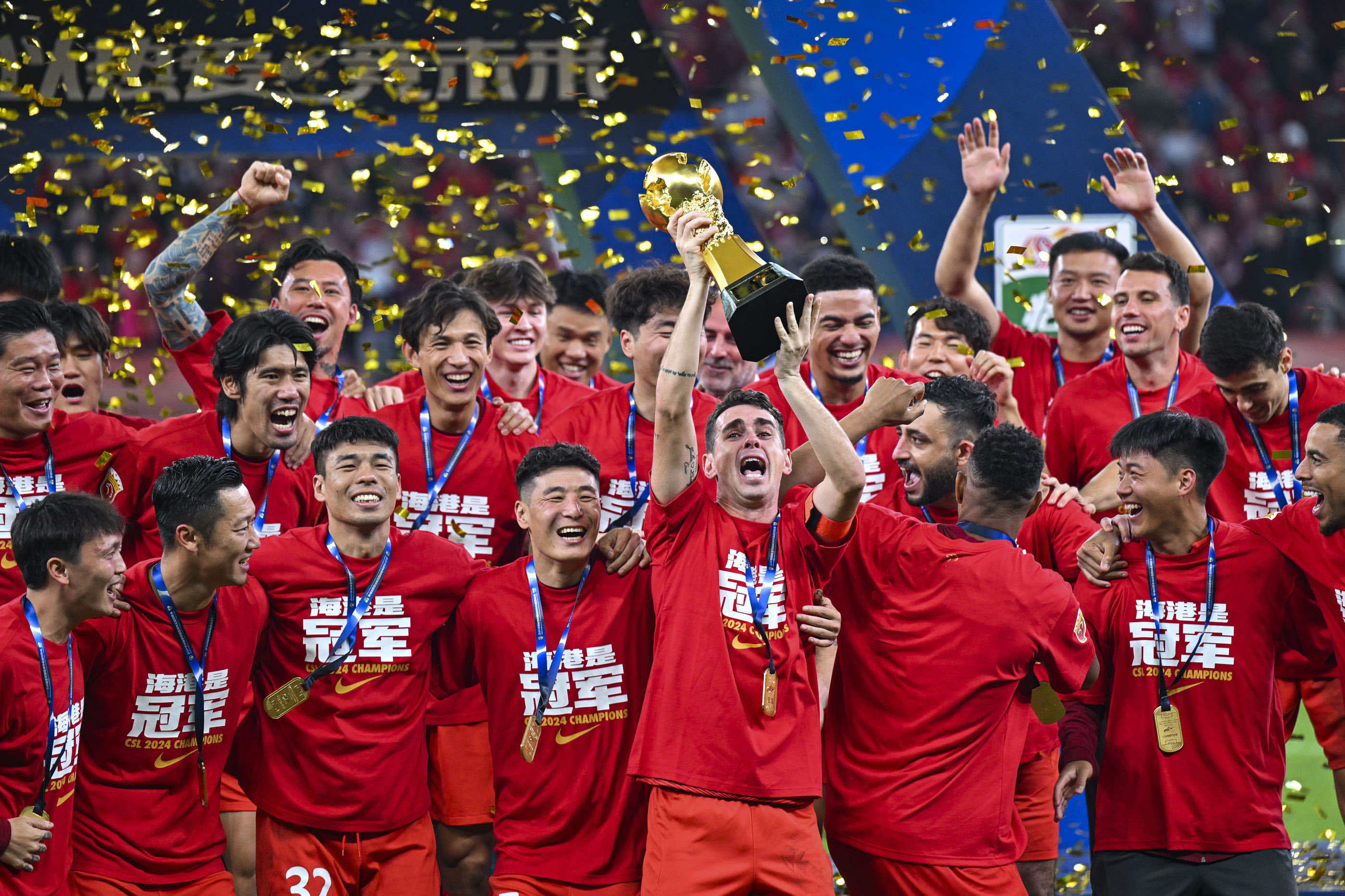 热门球队在比赛中表现出色引发热议