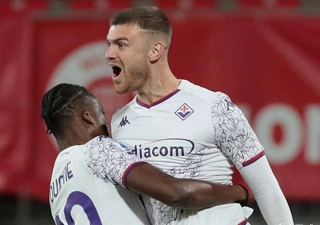 开云体育在线-包含热刺客场失利,渐失争冠优势,锋霸表现惹众议的词条