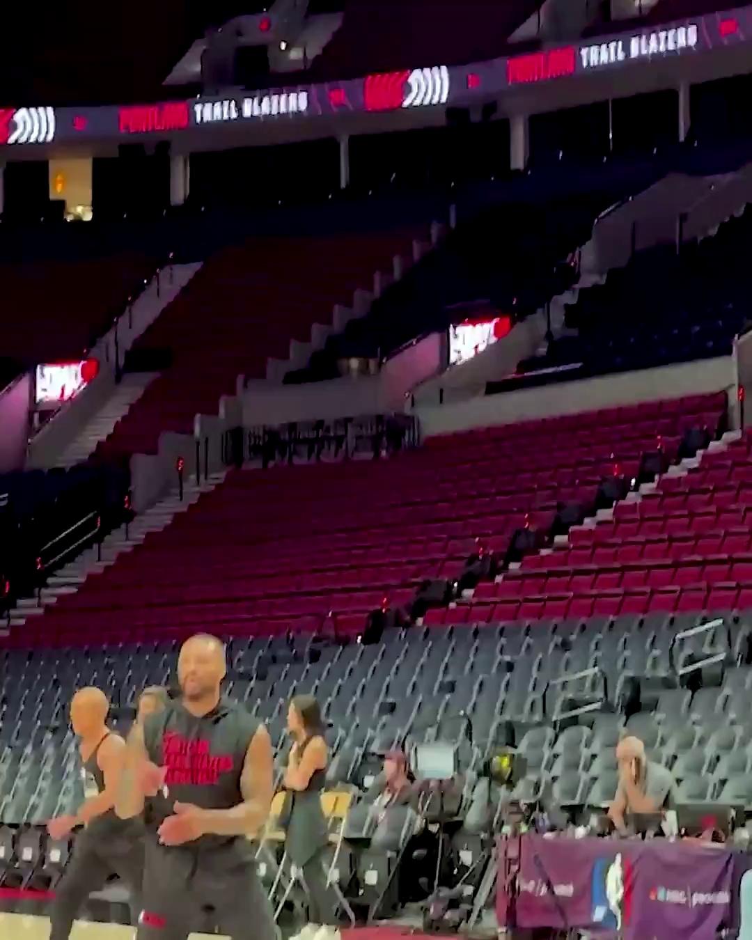 开拓者赛季不佳,利拉德单节逆风 开拓者赛季不佳,利拉德单节逆风