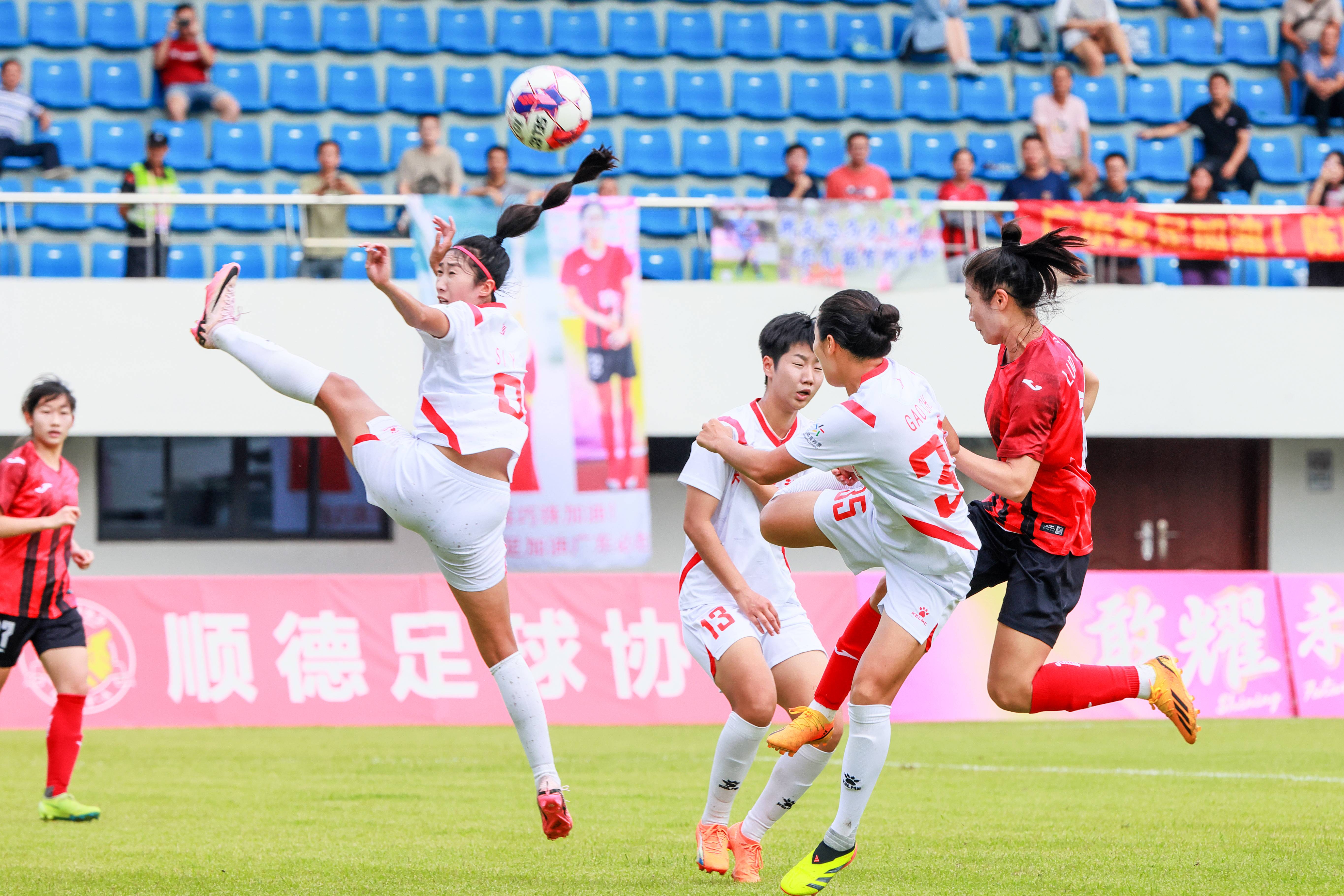 开云-全球球迷热情持续，女足赛事收视大增