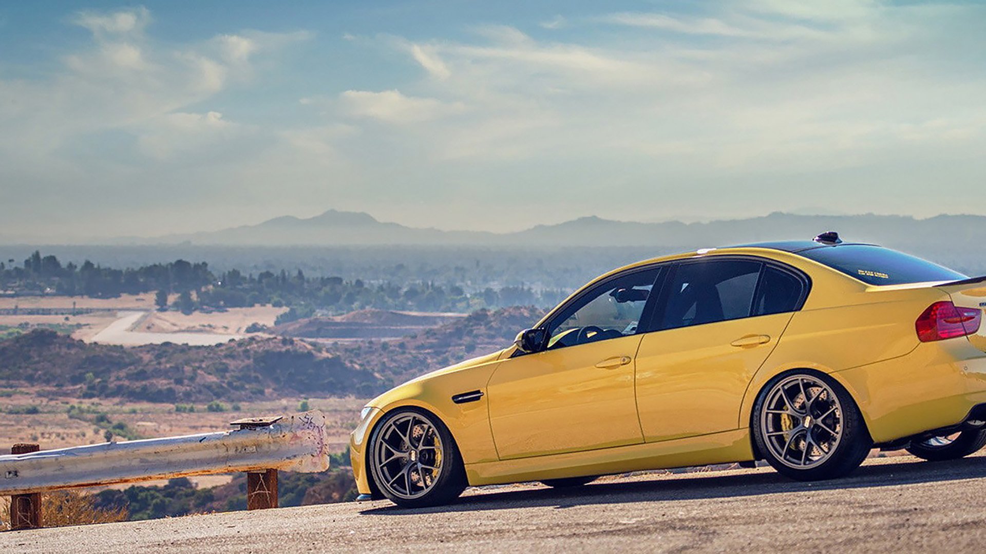 开云体育平台APP-国家德比与韩国风暴，足球世界的双面镜