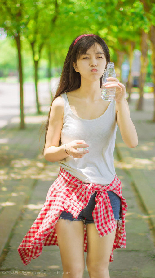 孙兴慜,孤胆英豪,征服年度焦点之战的暗夜