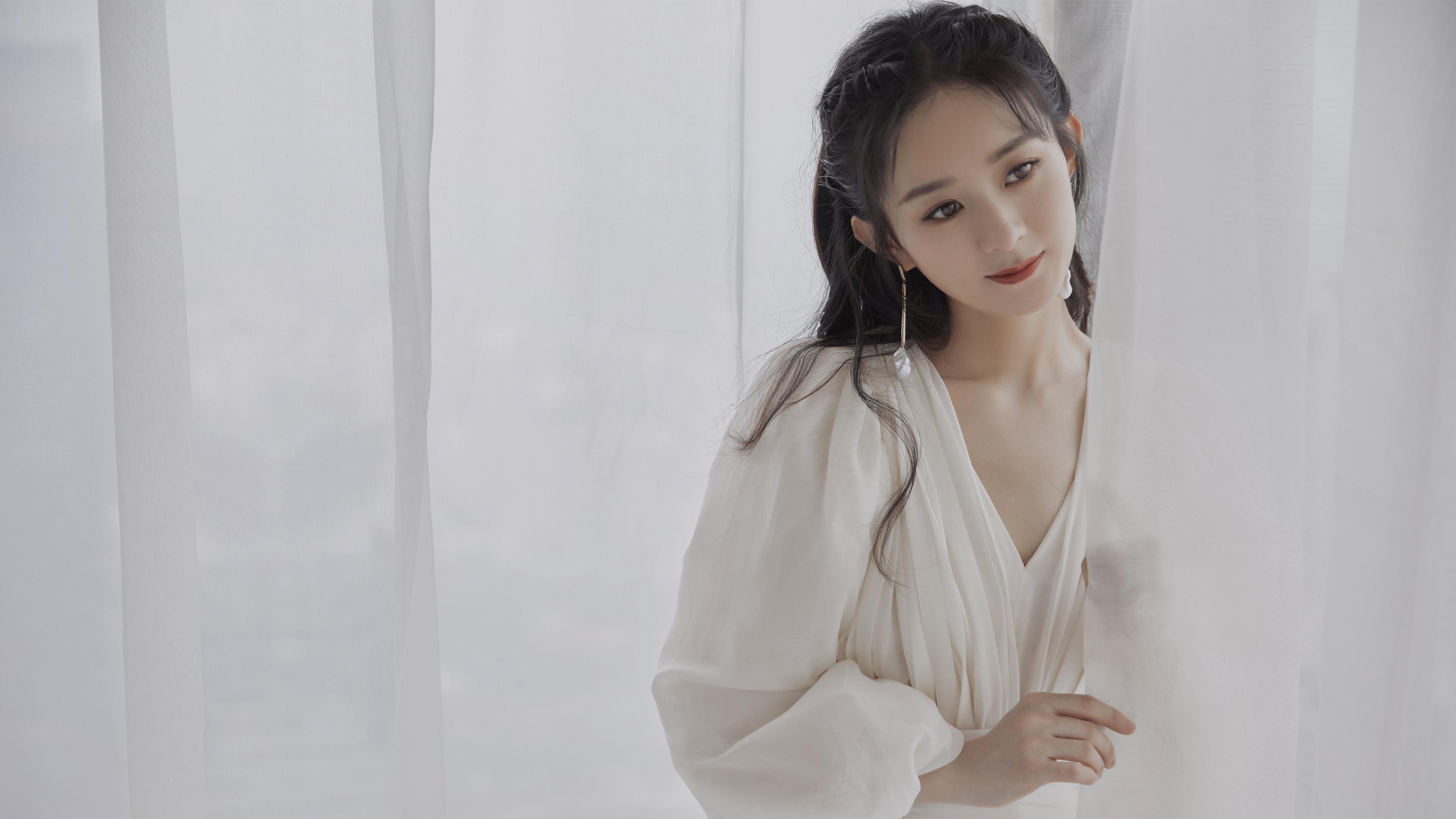 末节浓眉遮天蔽日，灰熊撕碎老鹰晋级