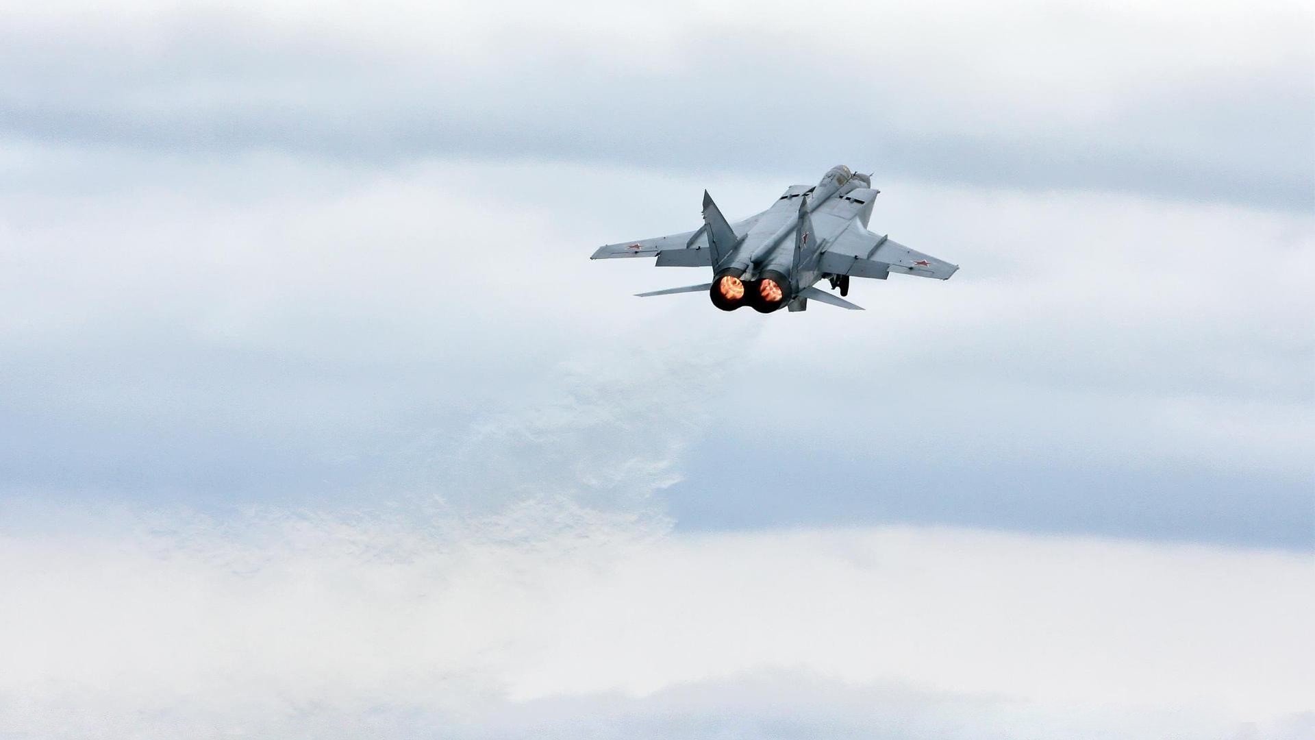 双重奏鸣，约基奇全能统治与纽约铁血团队的胜利宣言